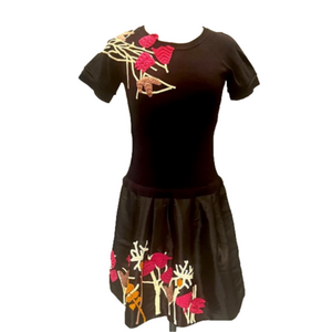 Embroidered Floral Short Sleeved Knit Casual midi Dress Black Sz S